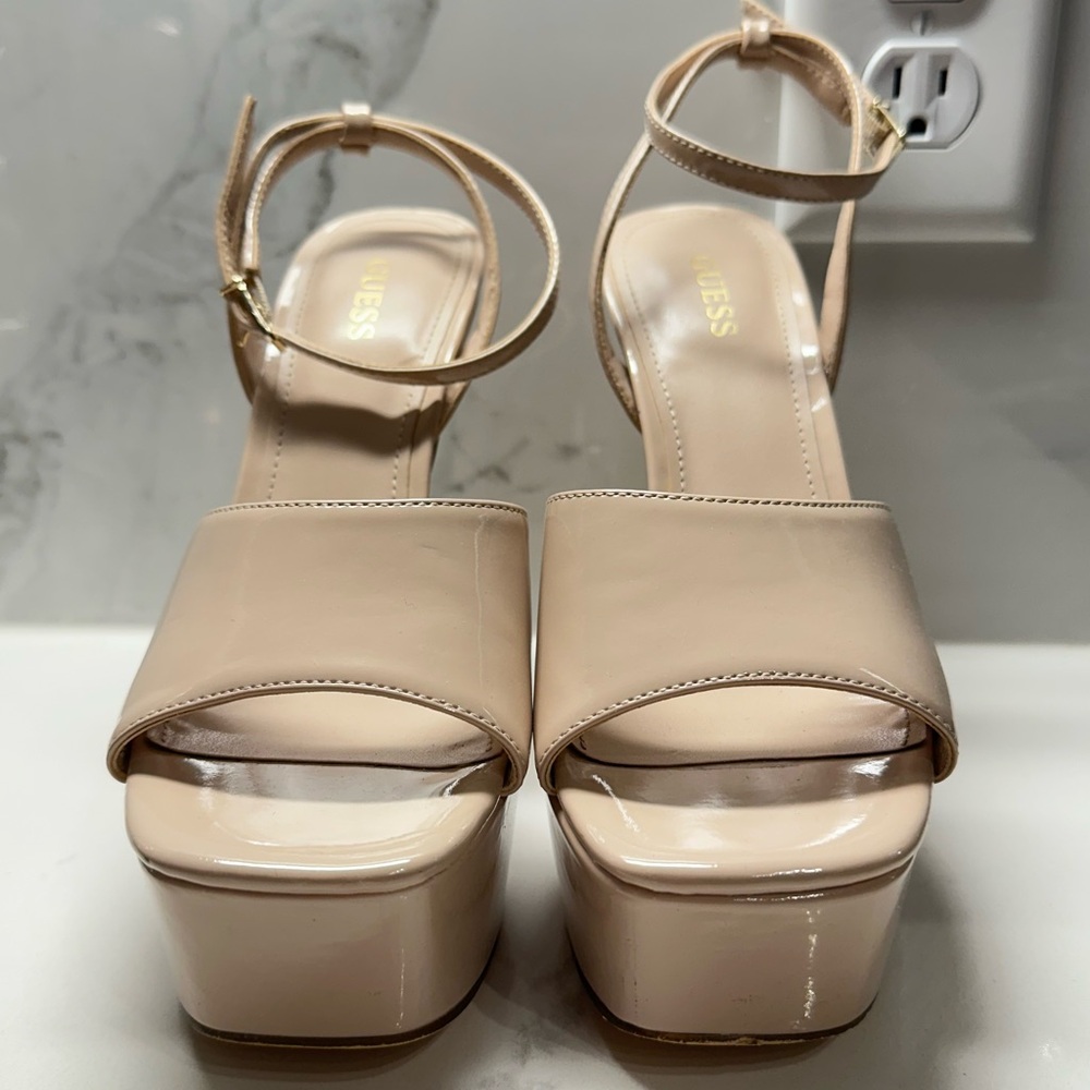 Guess / Nude / 6.5